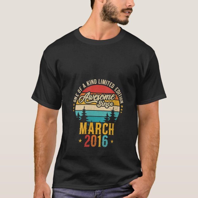 Camiseta Mulher Impressionante Desde Março De 2016 Vintage  (Frente)