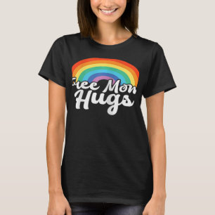 Camiseta Mulher Livre Mãe Abraça Orgulho LGBT Arco-Íris Gay