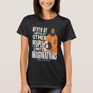 Camiseta Mulher: Mae Jemison - Astronauta Negra Americana