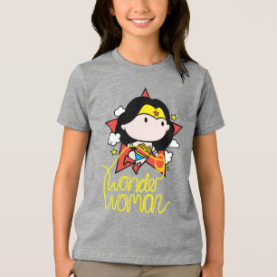 Camiseta Mulher Maravilha Chibi Voando com Laço