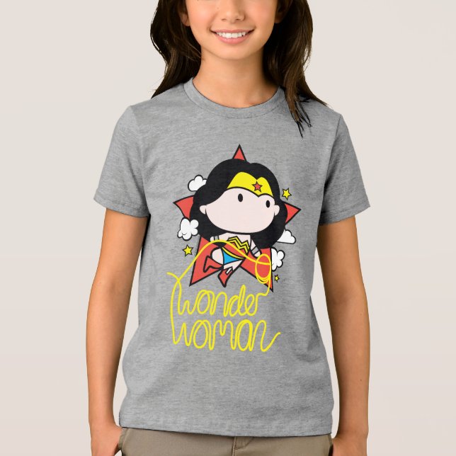 Camiseta Mulher Maravilha Chibi Voando com Laço (Frente)