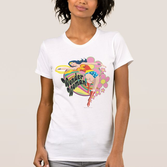 Camiseta Mulher Maravilha Flores Retro (Frente)