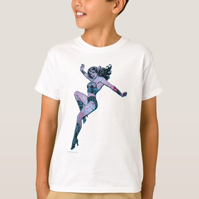 Camiseta Mulher Maravilha Pose Colorida (Frente)