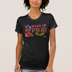 Camiseta Mulher Negra Fiel Abraçando Força Divina