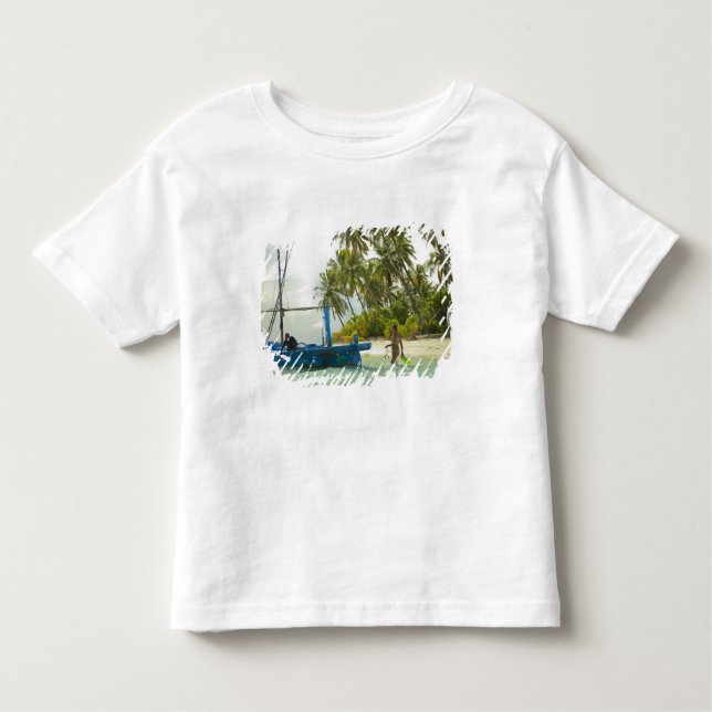 Camiseta Mulher num pequeno barco de pesca tradicional, (Frente)