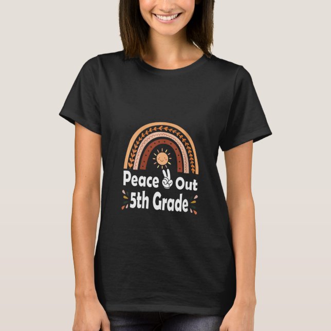 Camiseta Mulher: Paz Fora 5 Quinto Ano Rainbow Boho Coo (Frente)