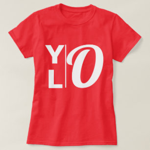 Camiseta Mulher: Slogan Gráfico YOLO