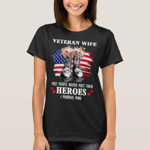 Camiseta Mulher veterana a maioria das pessoas nunca conhec