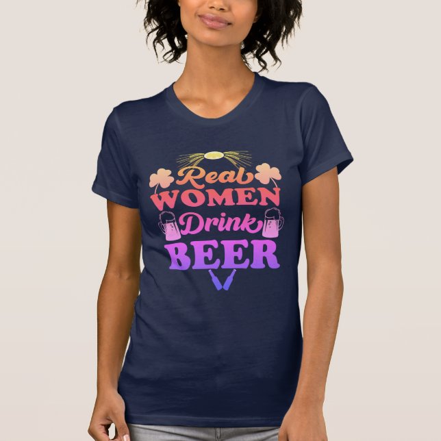 Camiseta Mulheres de verdade bebem cerveja (Frente)