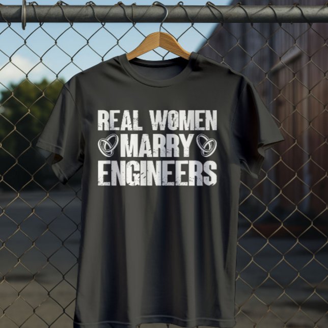 Camiseta Mulheres de verdade Engenheiros Casados Engenheiro (Criador carregado)