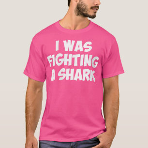 Camiseta Mulheres Engraçadas Ficam Bem Presentes. Eu estava