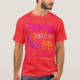 Camiseta Mulheres entrando no meu 50º aniversário como um C
