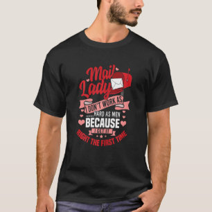 Camiseta Mulheres Enviam Mensagens Não Trabalho como Duro.