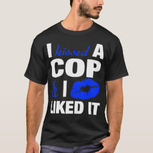 Camiseta Mulheres Eu Beijei Um Policial Engraçado Policiais