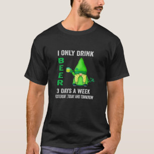 Camiseta Mulheres Eu Só Bebo Cerveja 3 Dias Por Semana