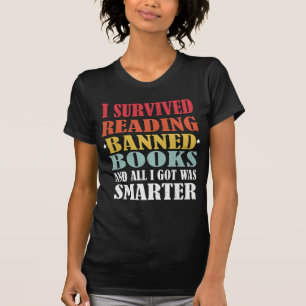 Camiseta Mulheres Eu Sobrevivi Lendo Livros Proibidos E Tud