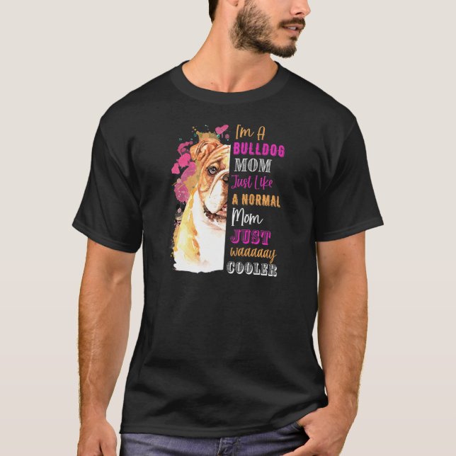 Camiseta Mulheres Eu Sou Uma Mamã Como Uma Mãe Normal Mas (Frente)