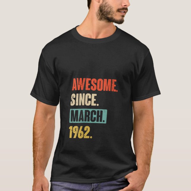Camiseta Mulheres Incríveis Desde Março De 1962 - Aniversár (Frente)