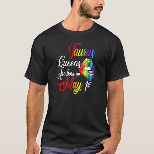 Camiseta Mulheres Lábios Arco-Íris Queens São Nasceres Em 1 (Frente)