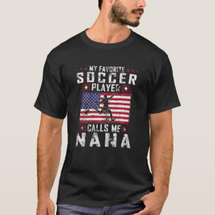 Camiseta Mulheres Meu Jogador De Futebol Favorito Me Chama 