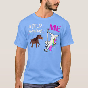 Camiseta Mulheres Outras Avós Me Unicórnio Dançando Vinho A
