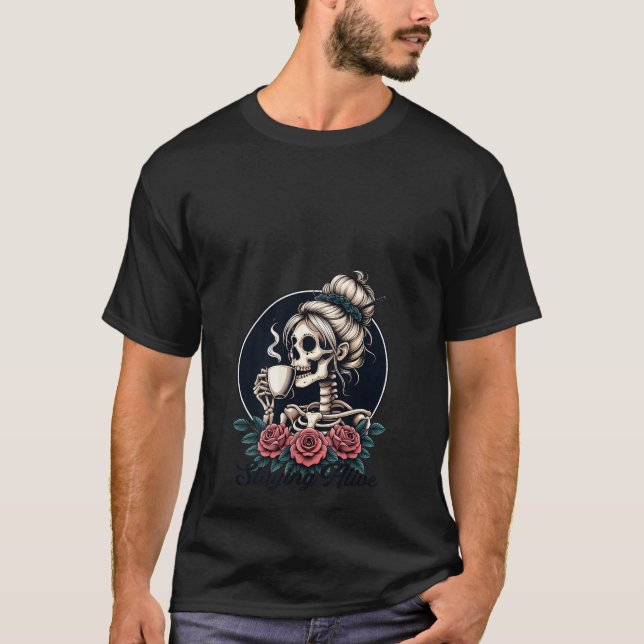 Camiseta Mulheres Permanecendo Vivas, Messy Bun Skeleton Ca (Frente)