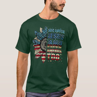 Camiseta Mulheres Que Ela Ama Jesus E América Também (1)