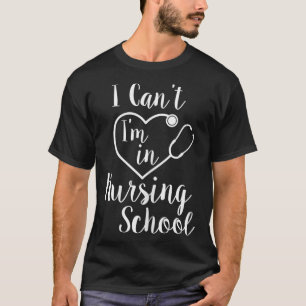 Camiseta Mulheres que eu não posso me engravidar na ESCOLA