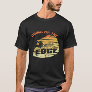 Camiseta Mulheres Retro Vivendo No Climbi Da Montanha De Bo