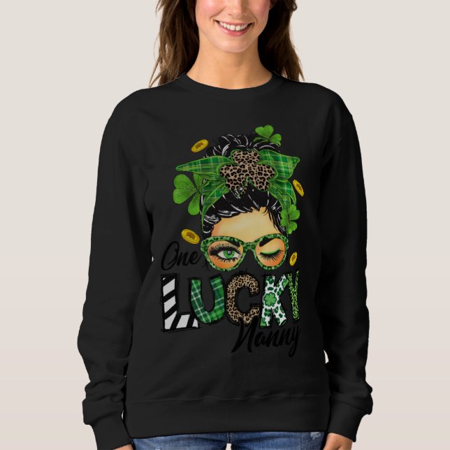 Camiseta Mulheres Uma Babá Sortuda Dia de São Patrício Mãe  (Frente)