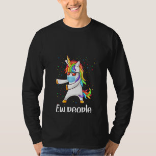 Camiseta Mulheres Unicorn Pessoas Ew Vestindo Uma Máscara D