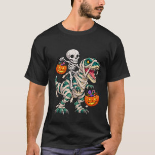 Camiseta Múmia de Esqueleto Montando Dinossauro T rex Hallo