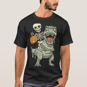 Camiseta Múmia de Esqueleto Montando Dinossauro T Rex Hallo