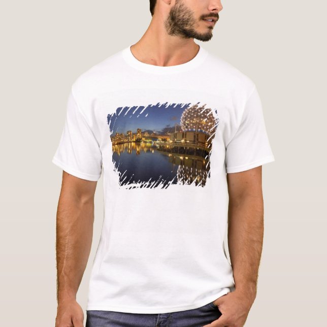 Camiseta Mundo da Ciência e CBD refletidos em False Creek, (Frente)