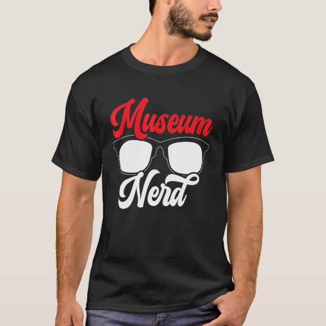 Camiseta Museu do Museu do Museu do Museu do Nerd (Frente)