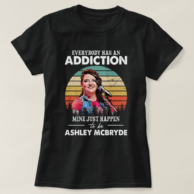 Camiseta Music Gift Mine Just Happens To Be Ashley McBryde (Frente do Design)