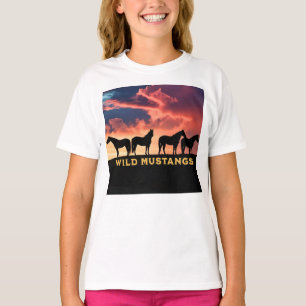 Camiseta Mustangs selvagens no horizonte