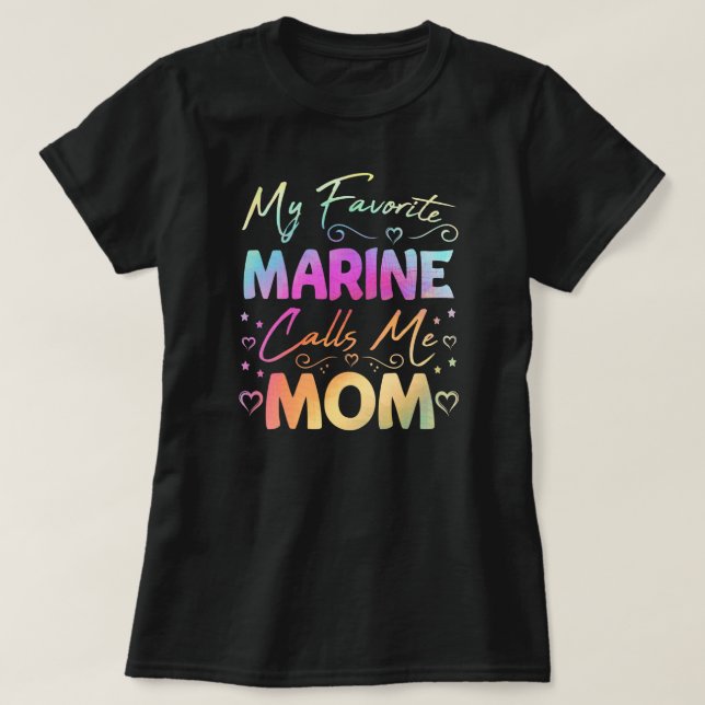 Camiseta My Favorite Marine Calls Me Mom Best Happy (Frente do Design)
