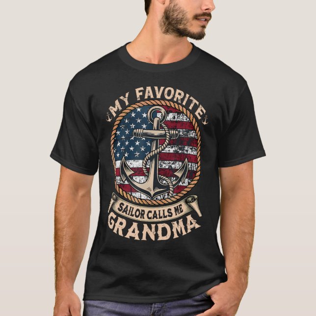 Camiseta My Favorite Sailor Calls Me Grandma Retro Anchor U (Frente)