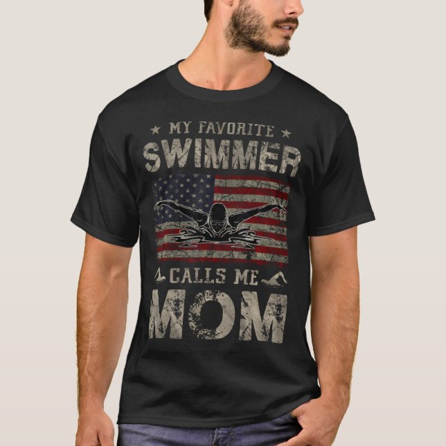 Camiseta My Favorite Swimmer Calls Me Mom Mothers Day (Frente)