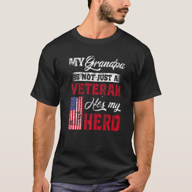 Camiseta My Grandpa Is Not Just Veteran He Is My Hero Milit (Frente)