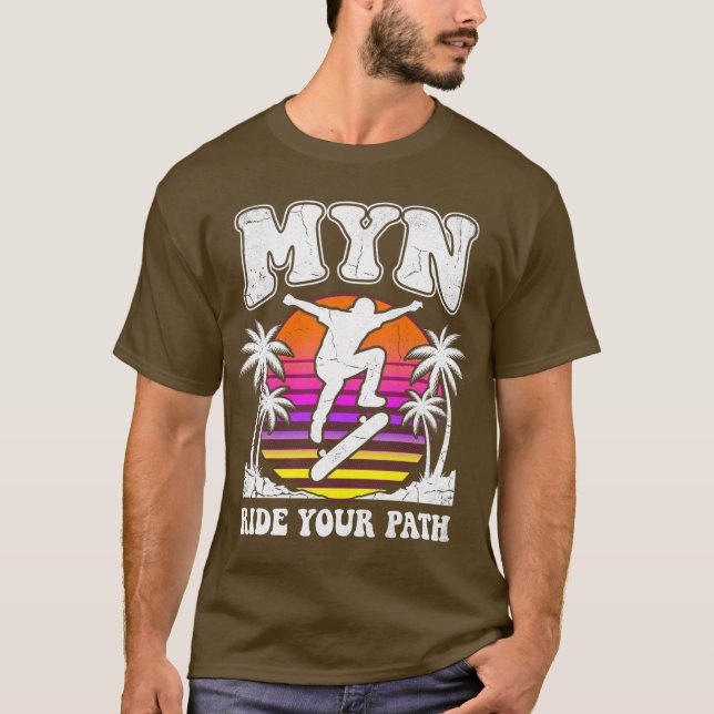 CAMISETA MYN // RIDE YOUR PATH RETRO SKATE TEE (Frente)