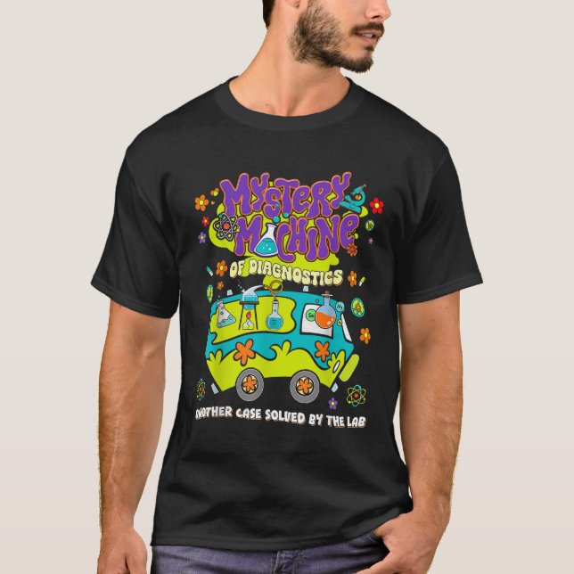 Camiseta Mystery Machine Of Diagnostics Lab Semana 2025 Med (Frente)