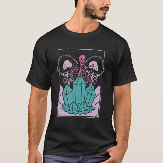 Camiseta Mystic Dancing Skeleton Witchy Celestial Crystal P (Frente)