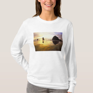 Camiseta N.A., EUA, Oregon, Pôr do sol na Cannon Beach com