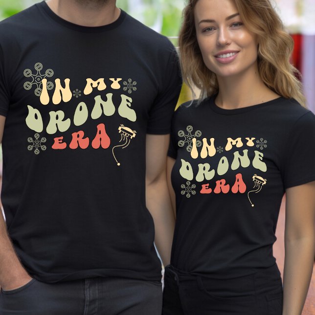 Camiseta Na Era do Meu Drone Texto Personalizado no Verso (Criador carregado)