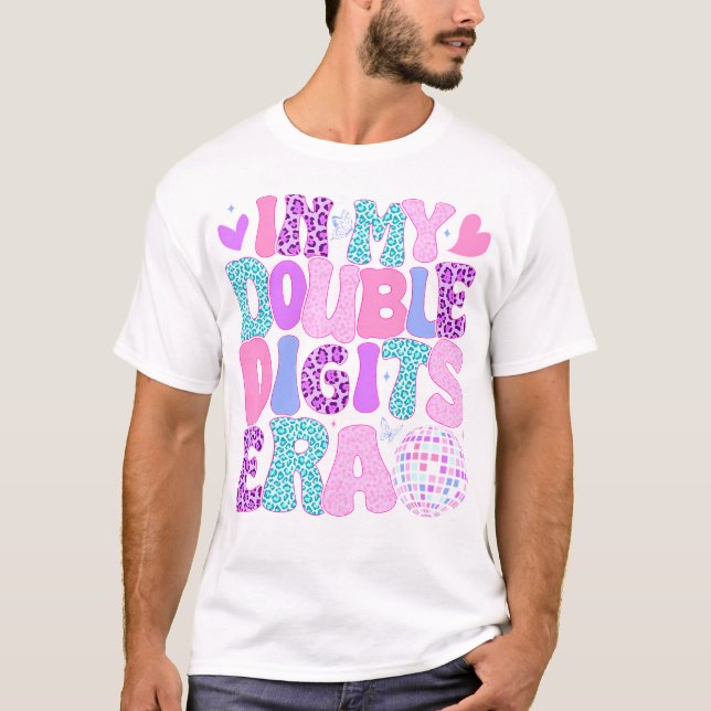 Camiseta Na Minha Época De Dois Dígitos Retroativo 10 Anos  (Frente)