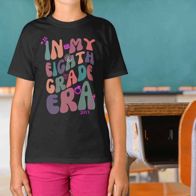 Camiseta Na minha era oitava série de elementos novos com a (Criador carregado)