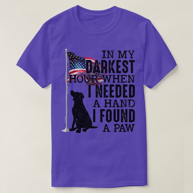 Camiseta Na Minha Hora Mais Escura Eu Cheguei Para Encontra (Frente do Design)