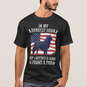 Camiseta Na Minha Hora Mais Escura Quando Precisava De Uma 